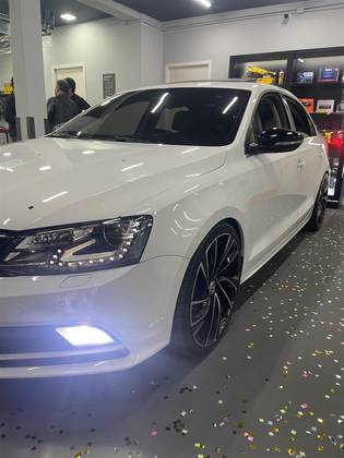 VOLKSWAGEN JETTA 2.0 TSI HIGHLINE 211CV GASOLINA 4P TIPTRONIC